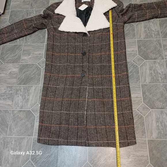 Altar'd State Gray and White Teddy Jacket with Plush Collar Size M - Picture 10 of 11